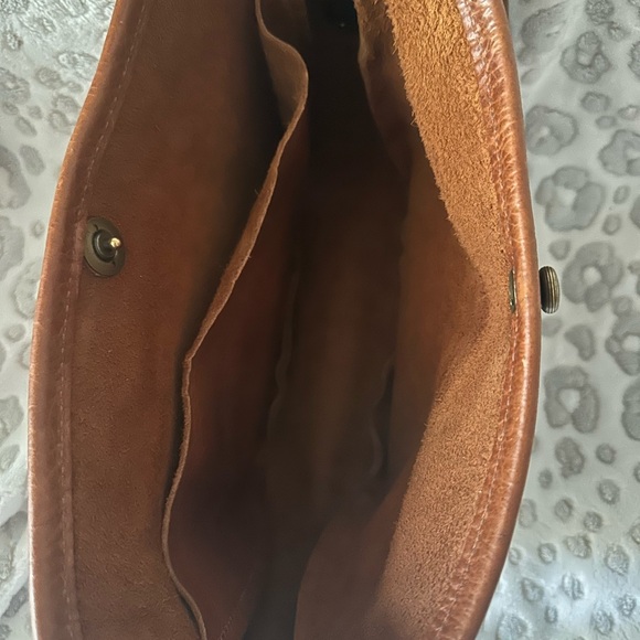 Go Forth Goods Small Celeste Shoulder Bag in Peanut Bison - Picture 8 of 13